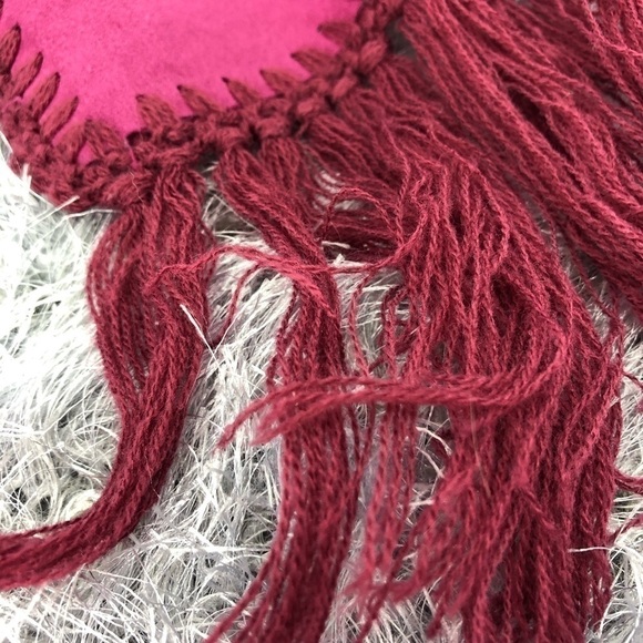 Boho Women’s O/S Purple Crochet Suede Whip Stitch Winter Fringe Patch Scarf - Picture 5 of 10